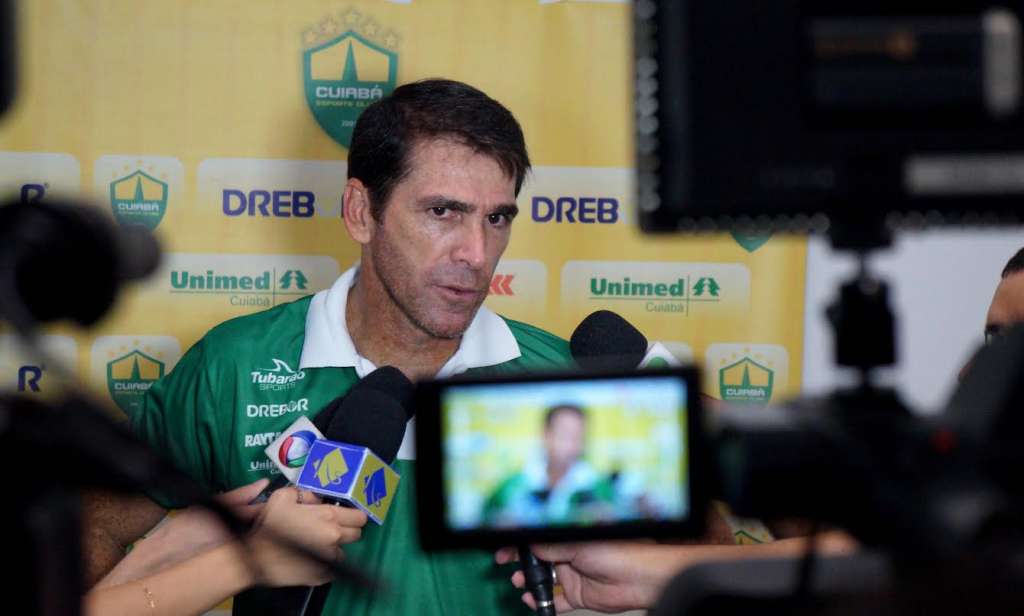 Luciano Dias não é mais técnico do Cuiabá