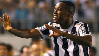 Robinho muito feliz na Vila Belmiro, ao lado da família em Santos