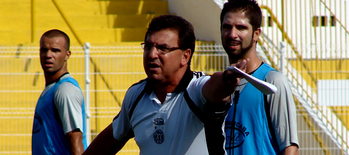 Estevam Soares é o favorito para assumir o Guarani no restante da Série C