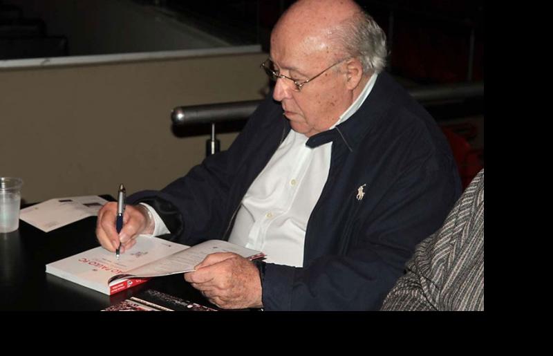 Orlando Duarte em noite de autógrafos de um de seus livros já lançados - Rubens Chiri - São Paulo FC