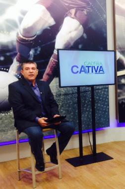 Guina Paiva é o âncora do Cadeira Cativa, audiência de esportes, da Rede Família