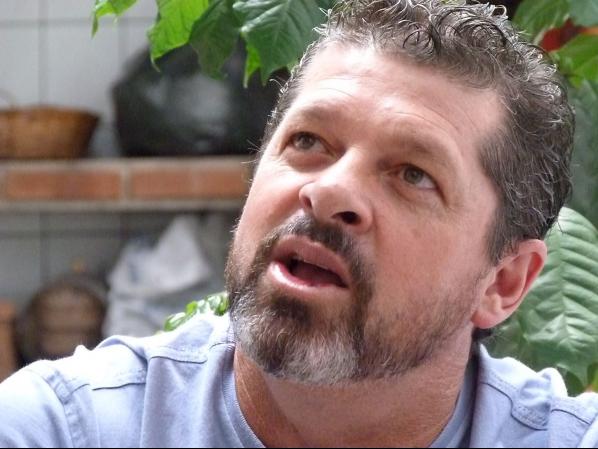 Vizolli conversando com amigos no CT do São Paulo - Divulgação