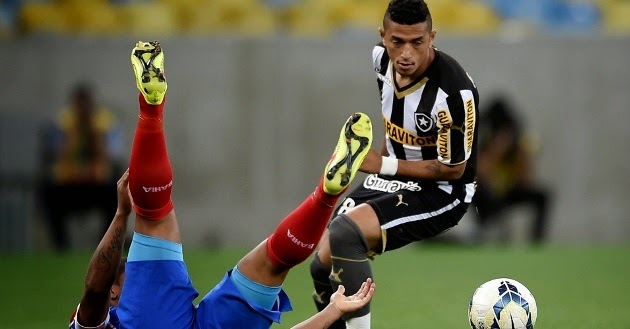 Botafogo foi derrotado pelo Bahia, de virada, por 3 a 2, em pleno Maracanã