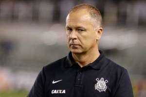 Mano assume culpa por baixo rendimento do Corinthians