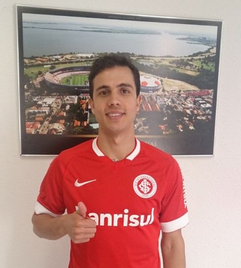 Depois de ser apresentado com festa, Nilmar revela gratidão com o Internacional em seu retorno