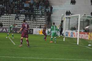 Caxias x Madureira – Será o retorno do Grená ao G4?