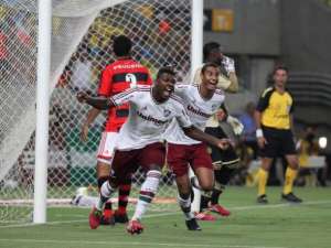 Flamengo x Fluminense - Charmoso, clássico mexe com a ambição dos times pelo G4