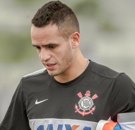 Recuperado, Renato Augusto deve ser titular no clássico com o São Paulo