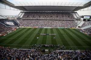 Itaquerão recebe organizadas em setor sem assentos