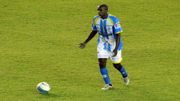 Douglas Assis: xerifão e artilheiro do time do Macaé