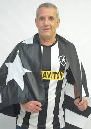 Vinícius Presidente registra chapa de candidatura à presidência do Botafogo nesta terça-feira