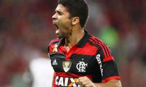 Flamengo viaja com Canteros e sem Eduardo da Silva