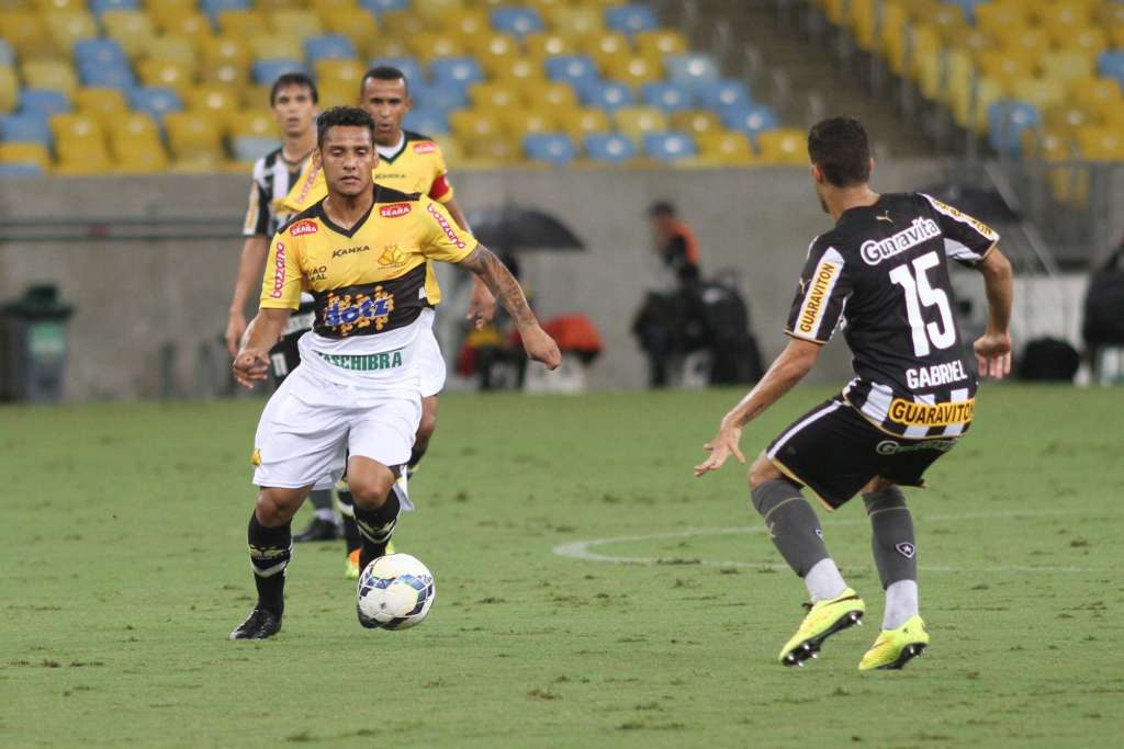 Wellington Bruno reforça o Leão na Série C