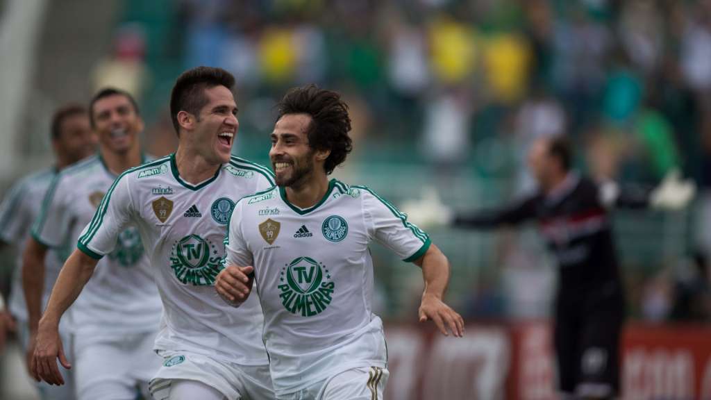 Valdívia é a grande esperança do Palmeiras diante do Vitória