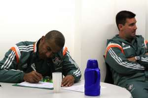 Técnico Cristóvão Borges lamenta empate com Grêmio que deixa Fluminense ainda longe do G4 do Brasileiro