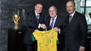 Marco Polo Del Nero apoiará Blatter por reeleição na Fifa