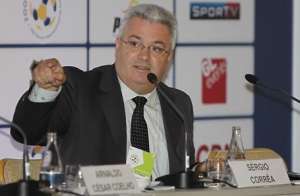 CBF afirma que vai manter orientação polêmica da Fifa