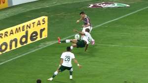 Fifa repete que interpretação em bola na mão não mudou