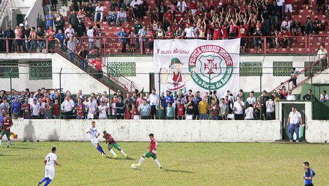 Torcedores da Portuguesa Santista estão aderindo à campanha 