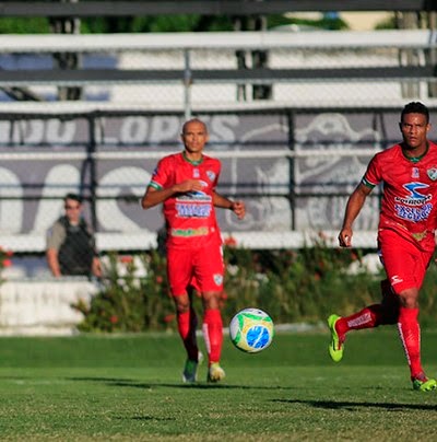 Aylton Alemão e formarão a zaga titular do Salgueiro diante do CRB