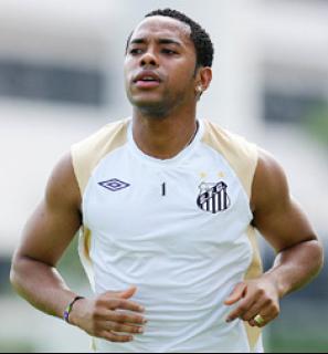 Robinho faz exame e deve ser titular contra o Goiás