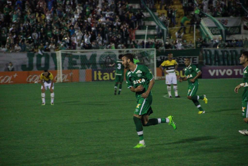 Clássico entre Chapecoense e Criciúma foi truncado