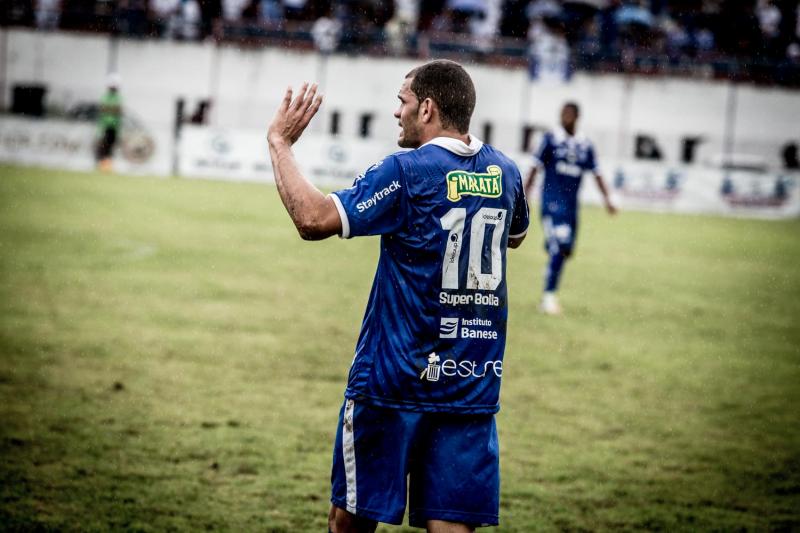 O Confiança venceu o Central fora de casa e deu um importante passo rumo à Série C