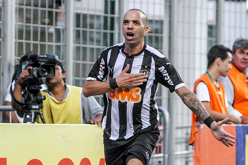 Diego Tardelli resolveu a parada para o Atlético-MG