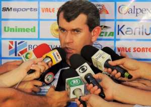 Série D: Cláudio Tencati destaca boa atuação do time, mas afirma que ainda não tem nada decidido