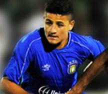 Alison marcou três gols para o São Caetano sobre Guaratinguetá