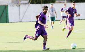 Oliveira tem participação decisiva na vitória do Guarani contra o Caxias