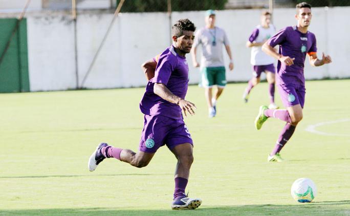 Oliveira foi fundamental na vitória do Bugre contra o Caxias, fora de casa