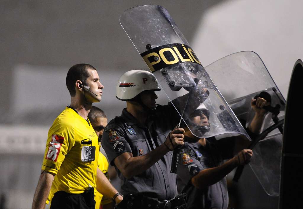 Dentro do estádio a PM teve pouco trabalho com Ponte Preta x Paraná - Rodrigo Villalba/AFI