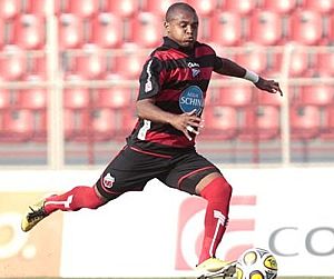 Palmeiras recusa acerto com Anderson Salles, zagueiro do Vasco