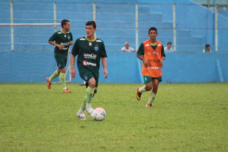 Capanema e Paulo Rafael se estranharam no treino desta quinta-feira