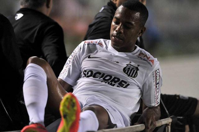 Robinho foi poupado, mas não preocupa o Santos