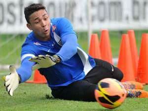 Provável titular, Vladimir celebra sequência no Santos