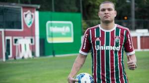 Guilherme Mattis chega ao Flu e se coloca à disposição