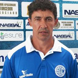 O Confiança, do técnico Betinho, fez um jogo-treino com o Estancio de Sabino