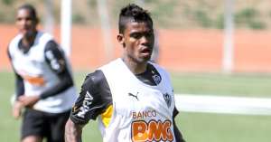 Maicosuel treina, mas ainda fica fora no Atlético-MG