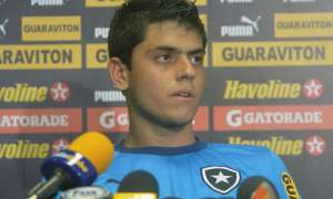 Matheus Menezes espera vitória para reanimar Botafogo