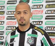 Mazola dando força ao ataque do Figueirense Mazola dando força ao ataque do Figueirense