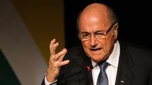 Blatter questiona regra do gol fora de casa em mata-mata