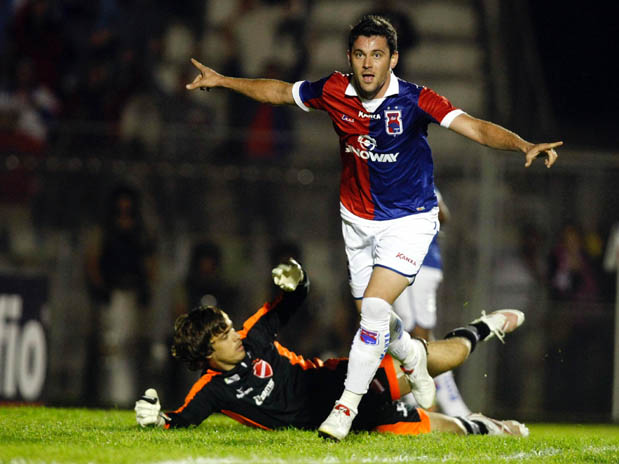 Série B: Ameaçado a voltar para a zona de rebaixamento, Paraná terá mudanças 2 0002050035010 img