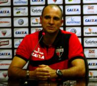 Wagner Lopes armou bem o Atlético-GO e venceu o Oeste, em Itápolis