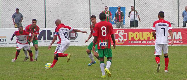 Portuguesa Santista e Taboão da Serra fizeram um jogo duro e equilibrado em Ulrico Mursa, em Santos - Foto: Alberto Ferreira
