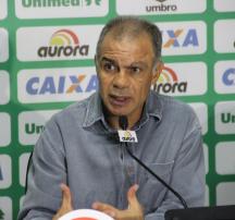 Jorginho explicou antes do jogo que não ficaria atrás diante da pressão do Bahia - Foto: Chapecoense - Divulgação