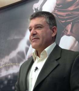 Camarote da Rede Família recebe os técnicos Léo Condé e Sérgio Guedes