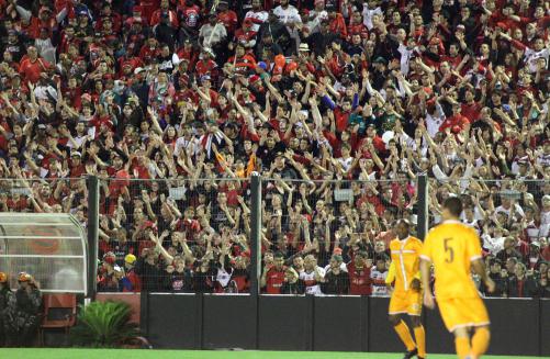 Torcida do Brasil assustou o Brasiliense, que levou a virada, por 2 a 1, em Pelotas - Foto: Italo Santos - GEB