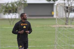 Criciúma dispensa zagueiro Alcides, ex-Santos e Chelsea